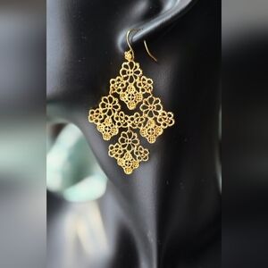 Gold Chantilly Filigree Earrings